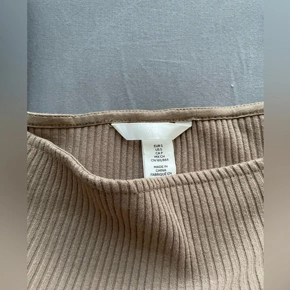 H&M Top - Picture 4 of 4